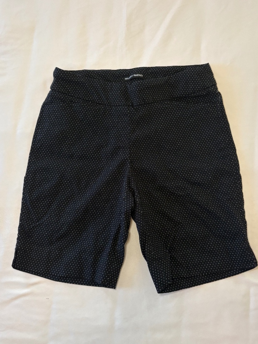 Hillary Radley Navy Blue/White Polka Dots Stretch Bermuda Shorts Size MM